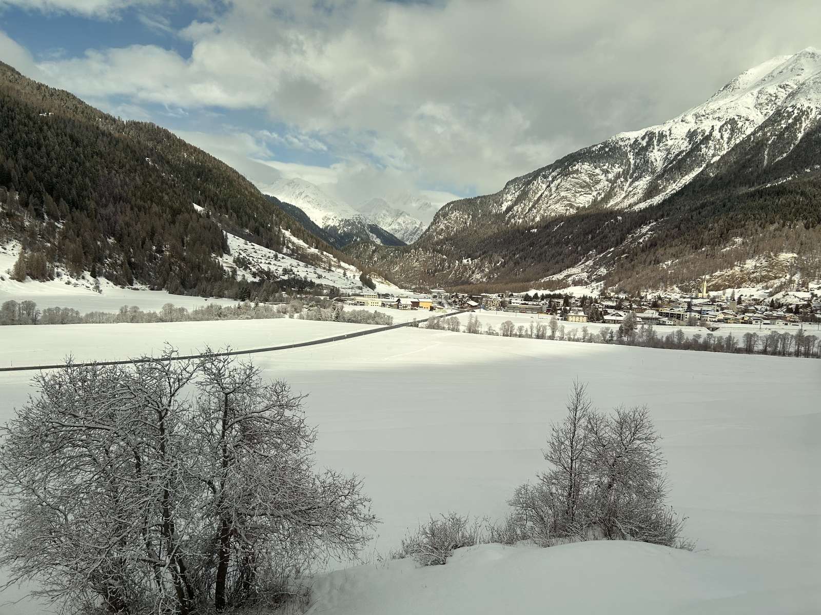 Zernez Canton Graubünden Switzerland jigsaw puzzle online