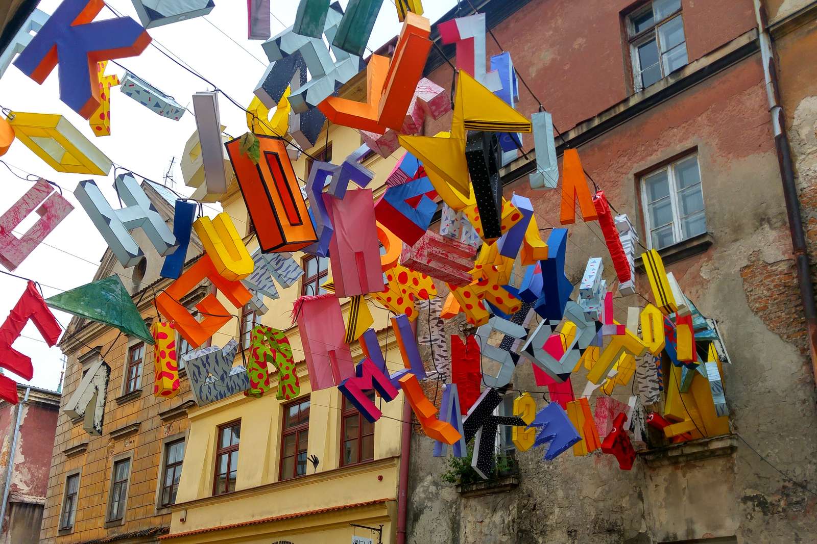 Installazione artistica puzzle online