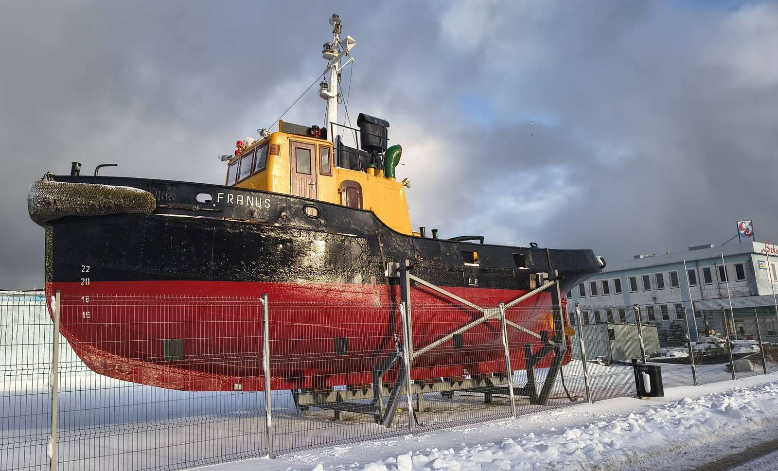 Il rimorchiatore "FRANUS" in ristrutturazione puzzle online