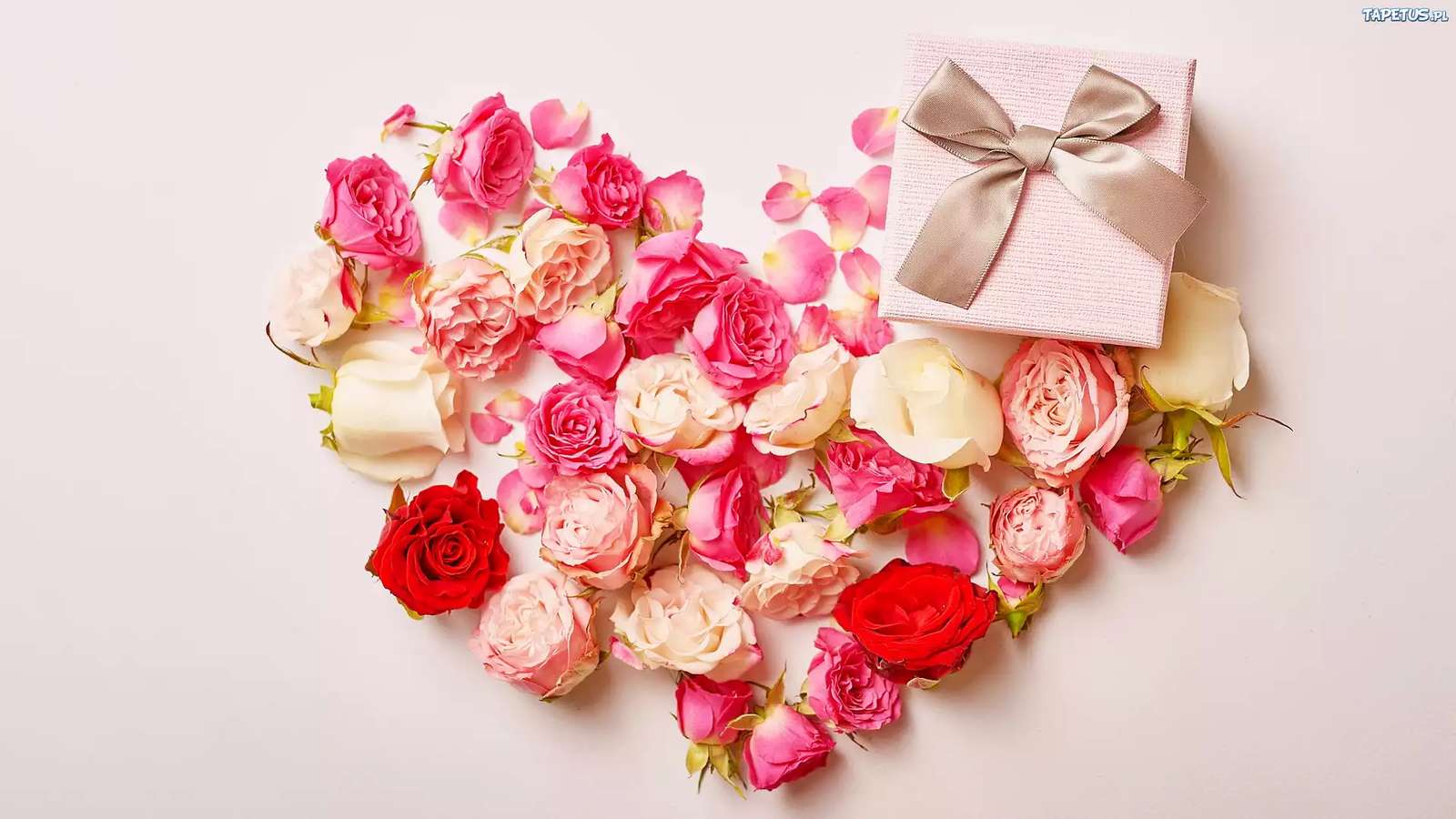 Cuore fatto di rosa puzzle online