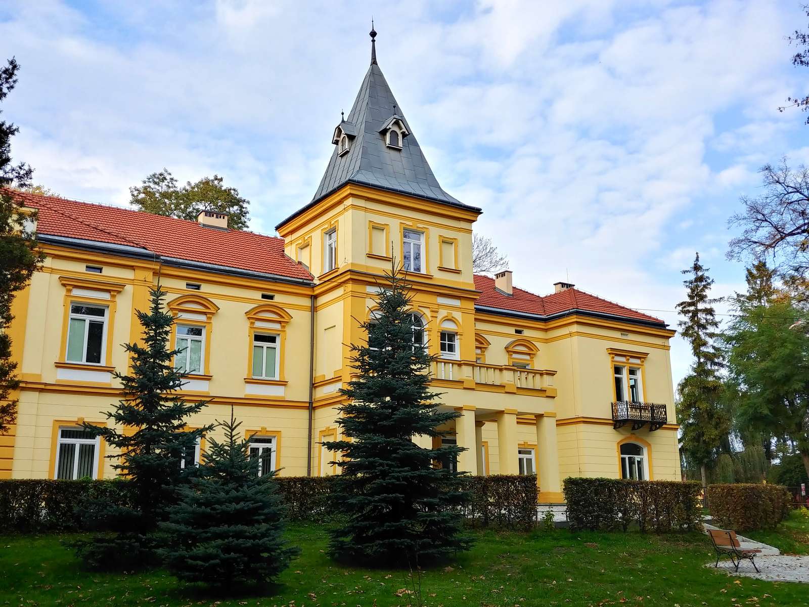 Pałac w Rzemieniu puzzle online