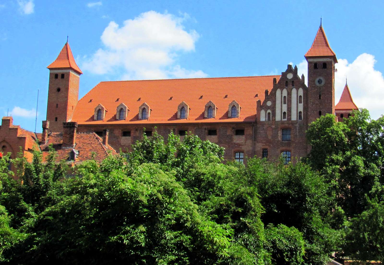 Castle in Gniew jigsaw puzzle online