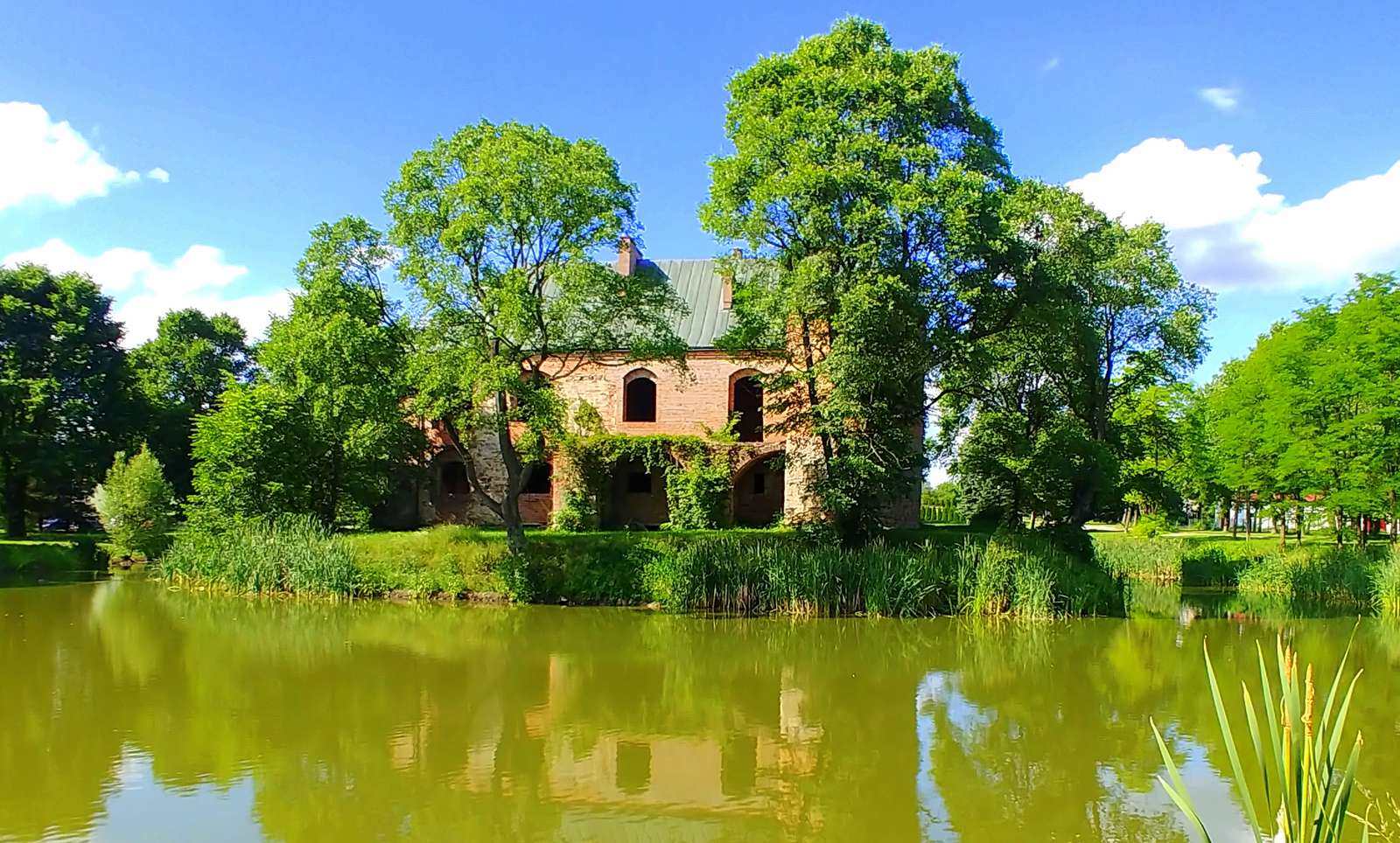 Ruines pittoresques puzzle en ligne