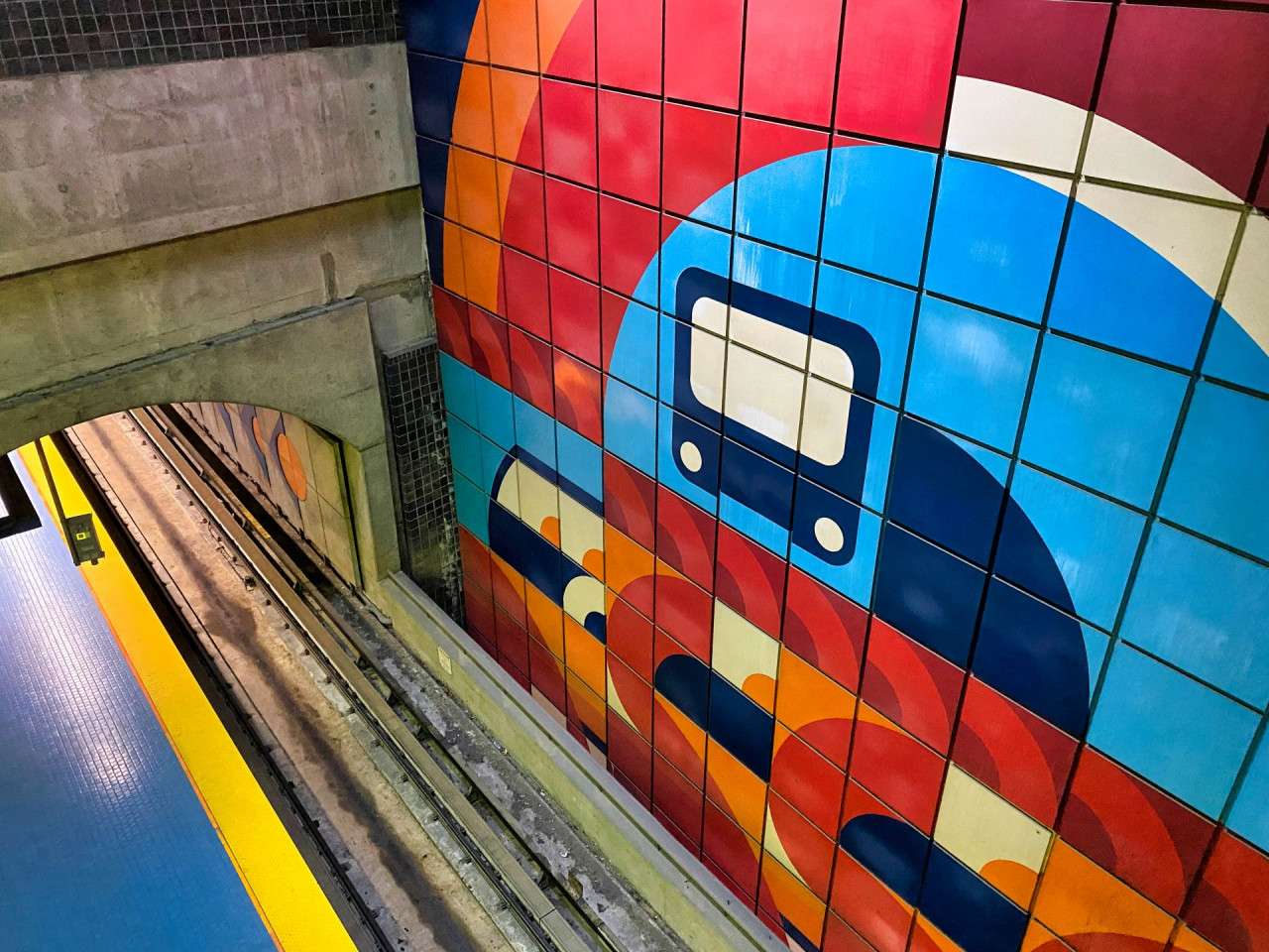 Murale métro Jean-Talon Montréal online puzzle