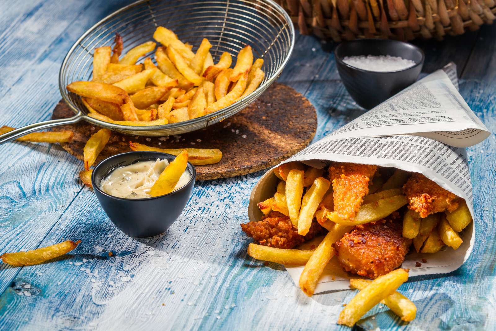 Crispy Fries & Tangy Sauce online puzzle