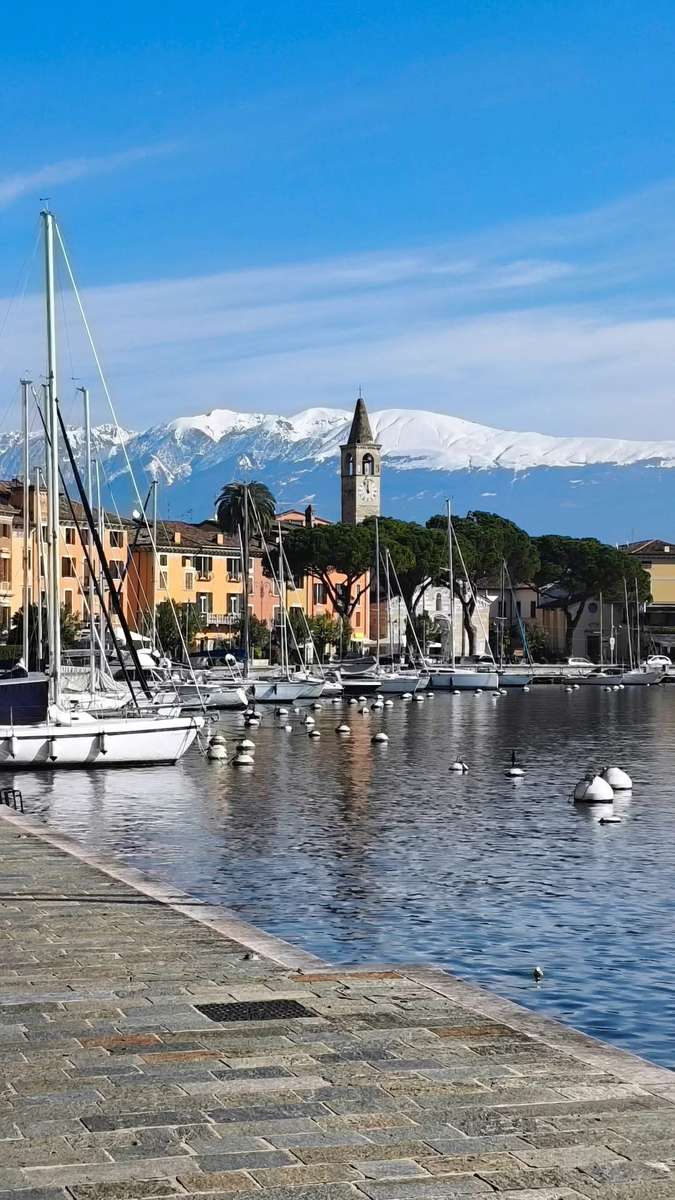 Laghetto sulle alpi puzzle online