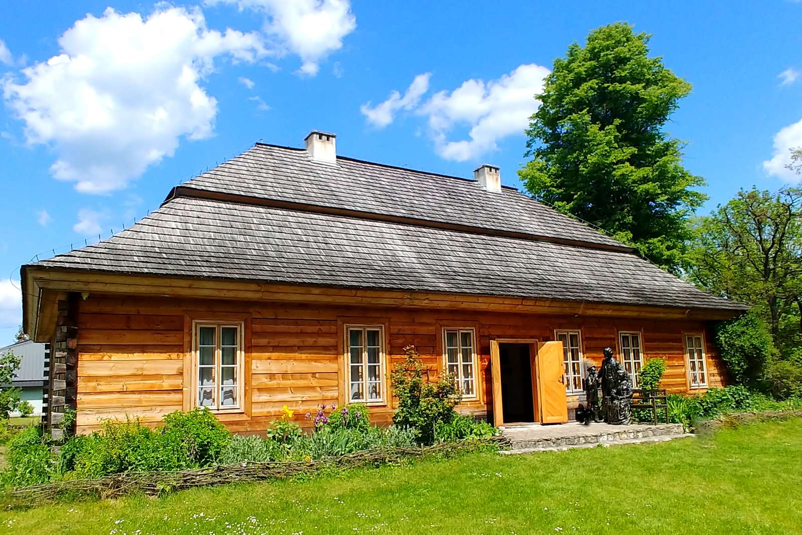 Herrenhaus in Ciekoty Online-Puzzle