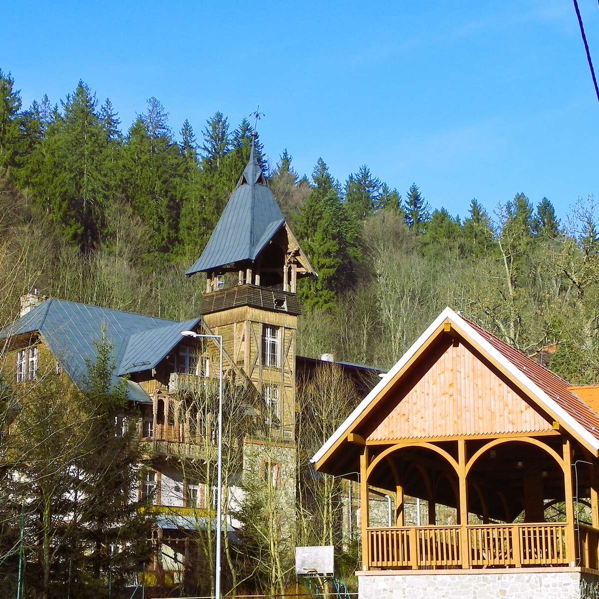 Mountain villa jigsaw puzzle online