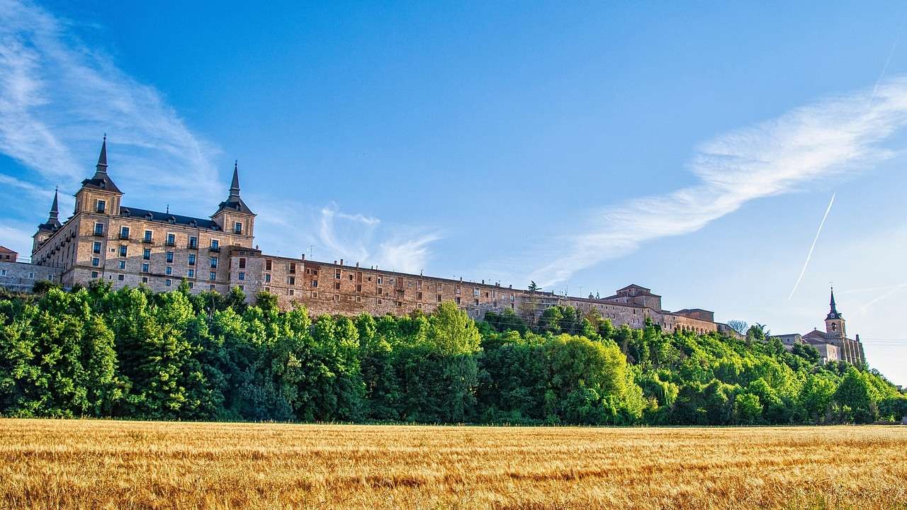 Castle, Palace, Architecture. online puzzle