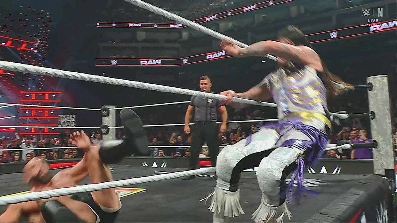 Dom vs Rusev match for dom's title jigsaw puzzle online