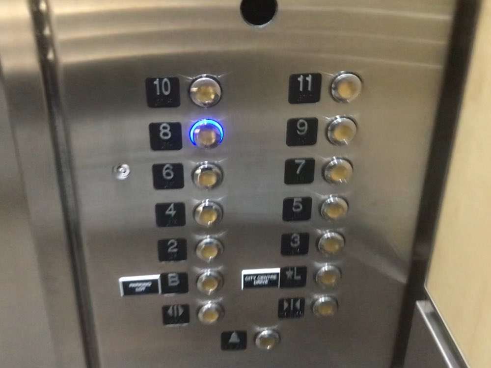 55 City Center Drive (prima della modifica) puzzle online