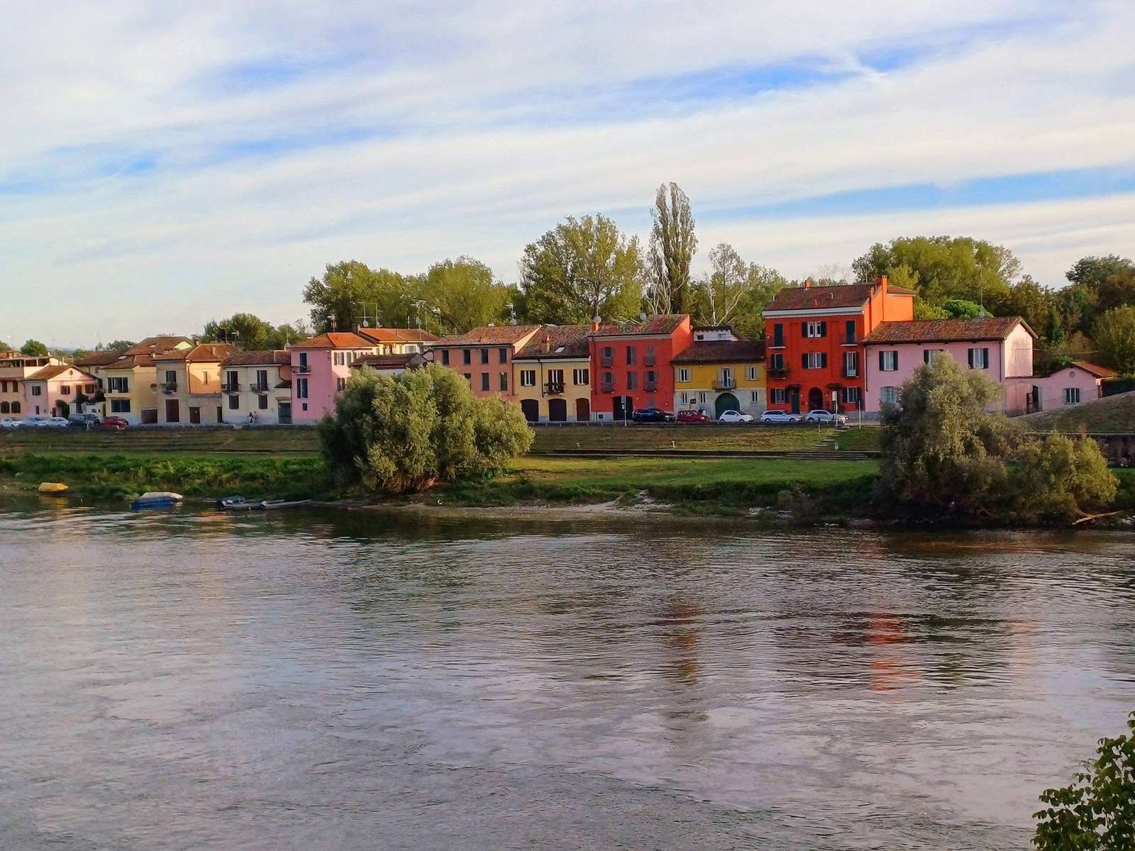 Houses on the river online puzzle