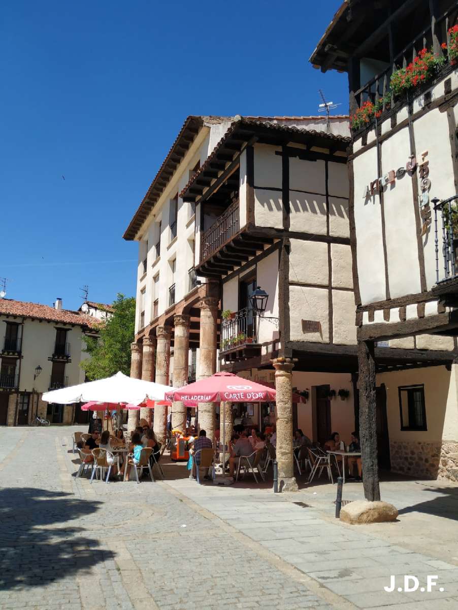 Covarrubien. Burgos. Spanien Puzzlespiel online