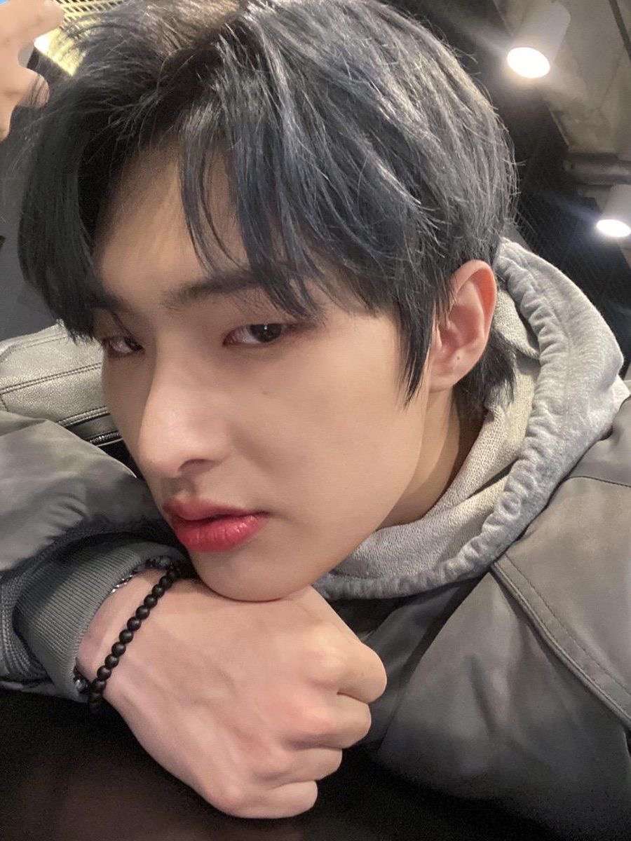 Mingi grey/blue hair online puzzle