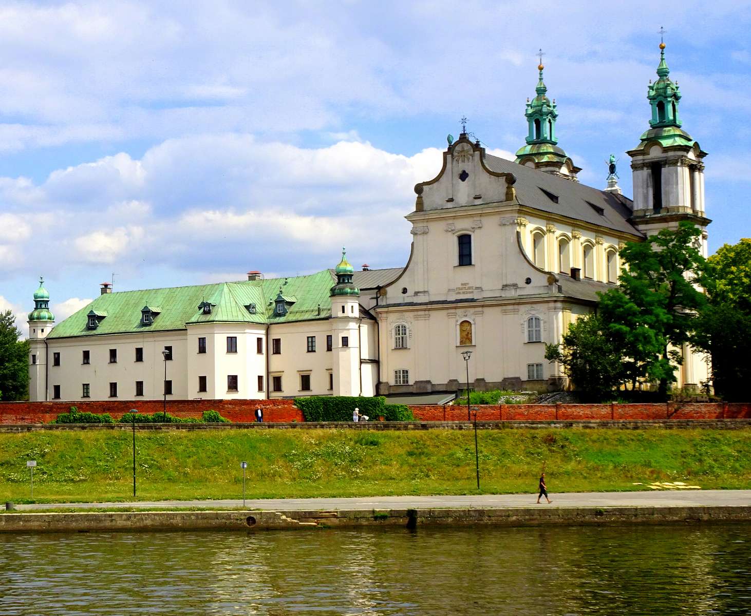 Kyrka på rock Pussel online