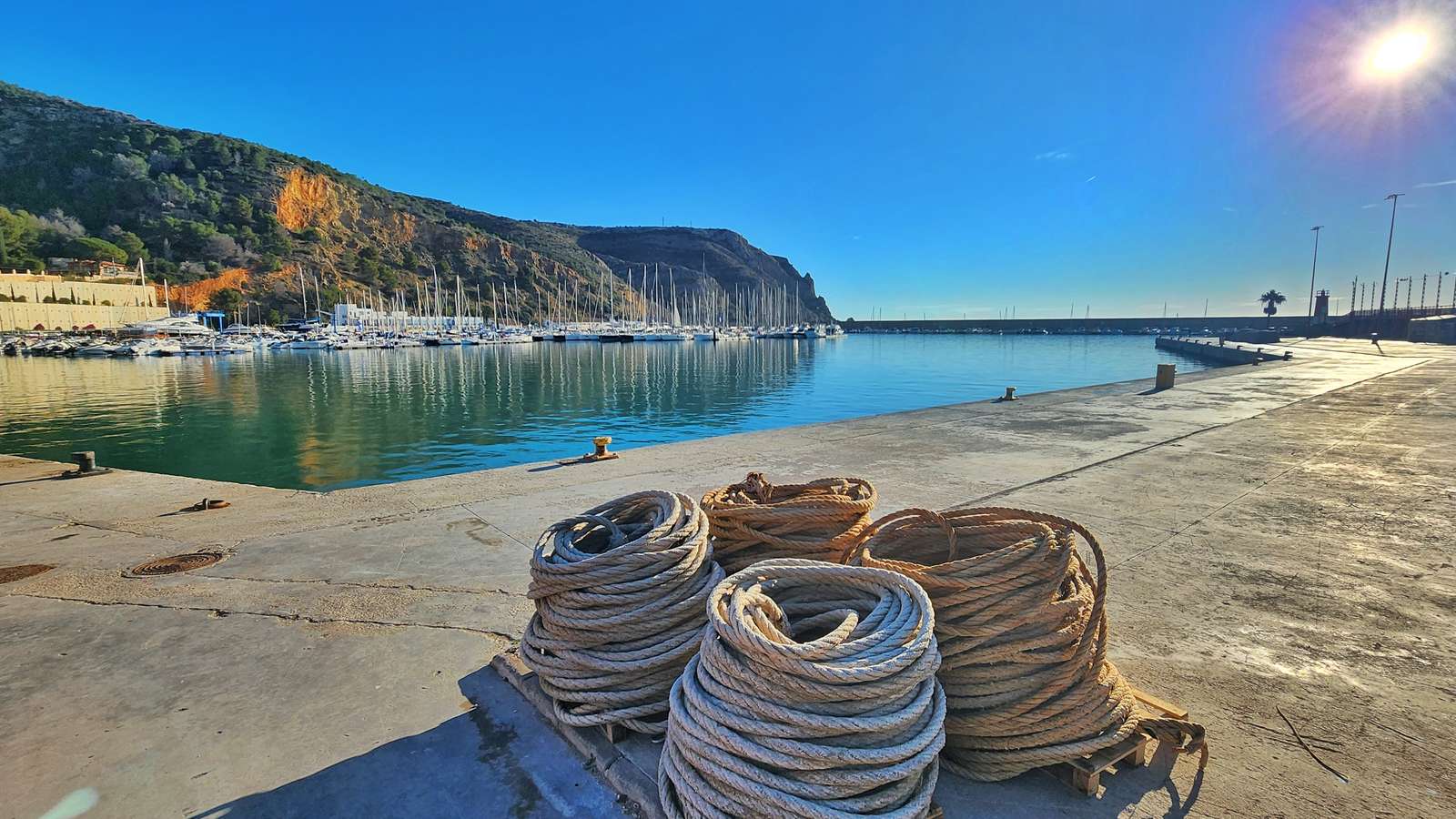 Hamnen i Javea Pussel online