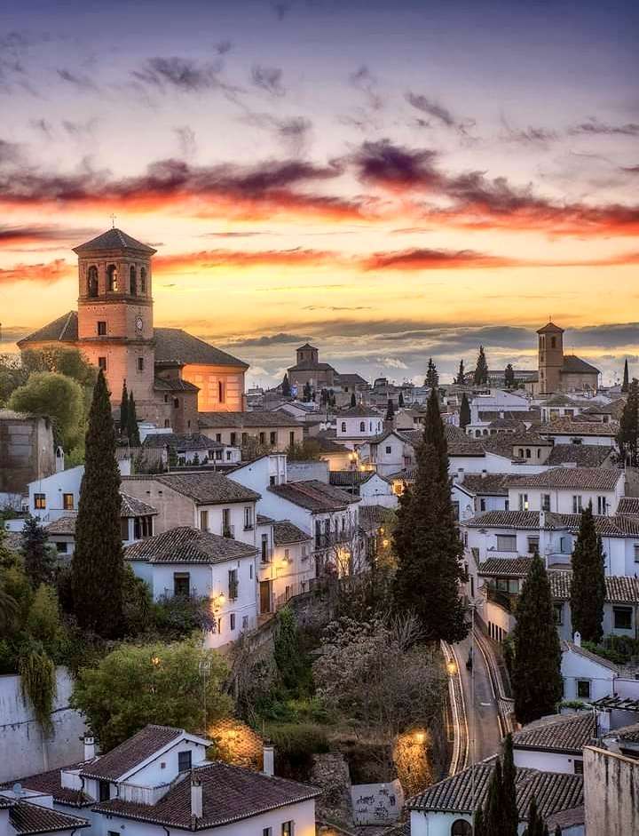 Albaicin. Grenade. jigsaw puzzle online