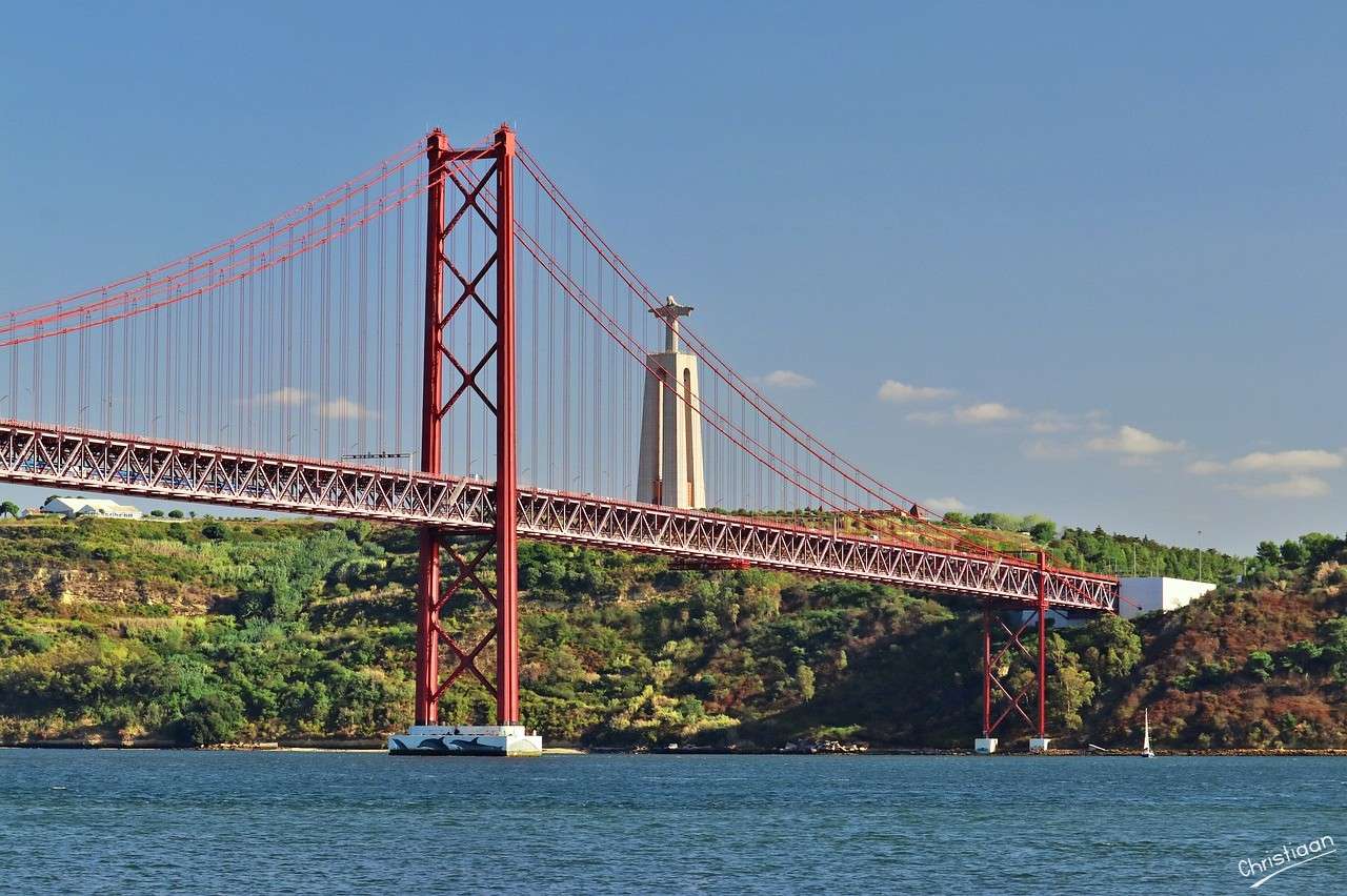 Pont du 25 avril, Christ Roi, Lisbonne. puzzle en ligne