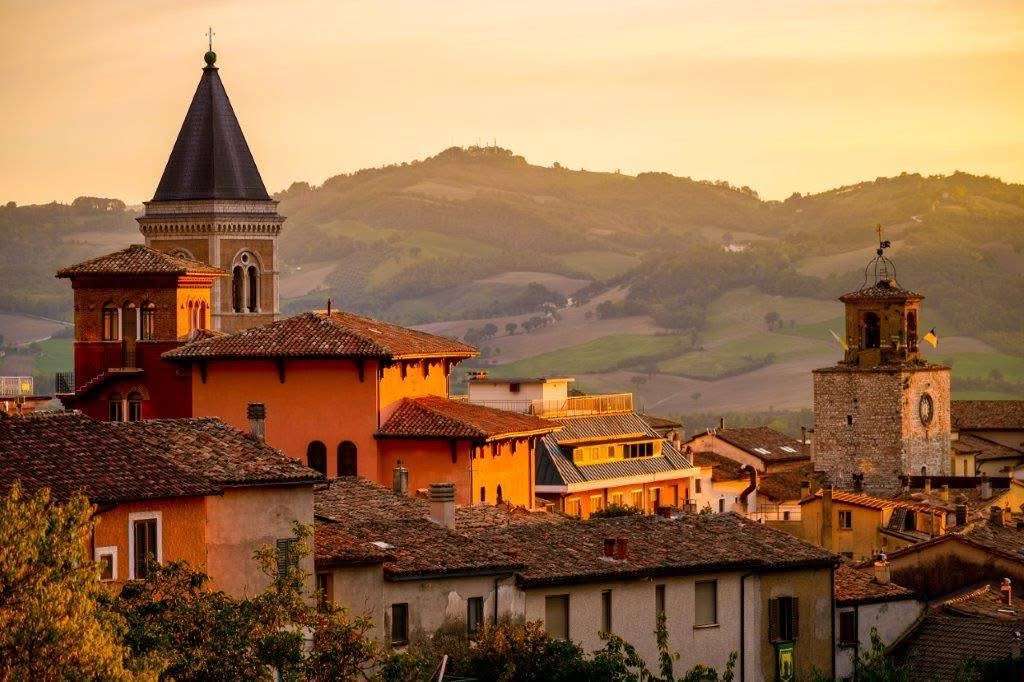 Village in Italy jigsaw puzzle online
