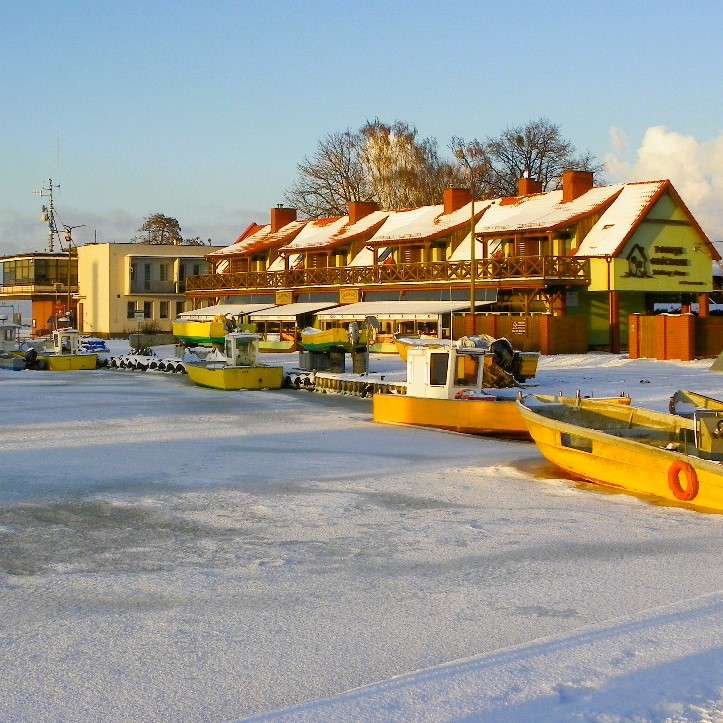 Winter Frombork jigsaw puzzle online