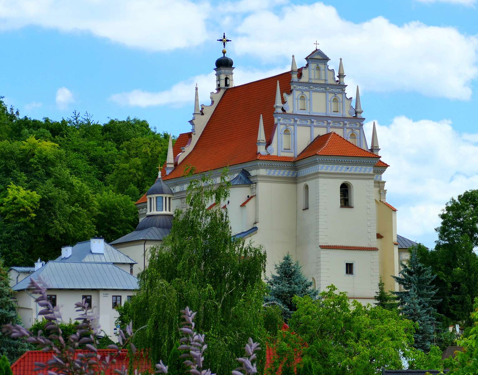 Parish church in Kazimierz Dolny. jigsaw puzzle online