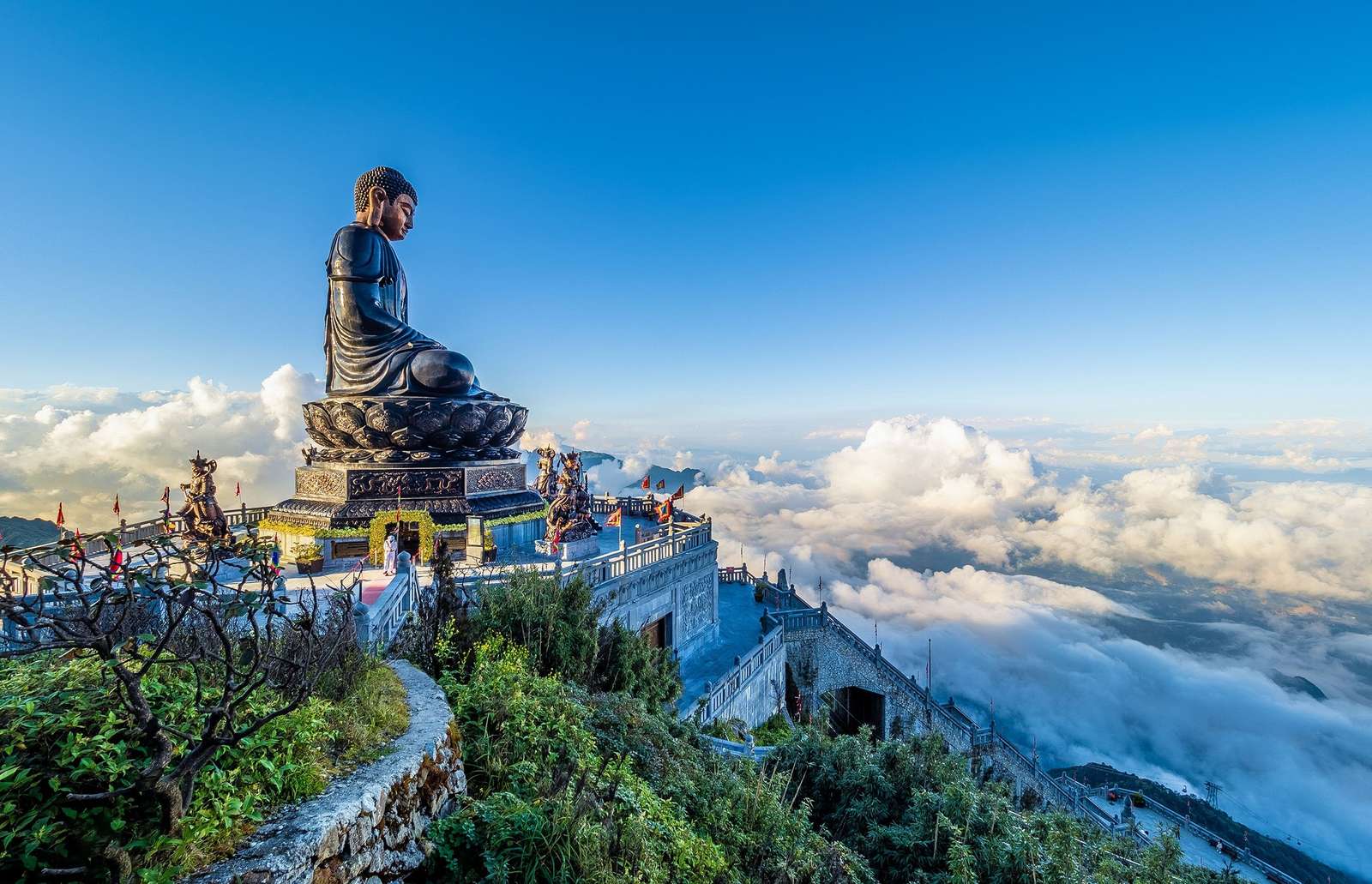 vietnam buddha puzzle jigsaw puzzle online