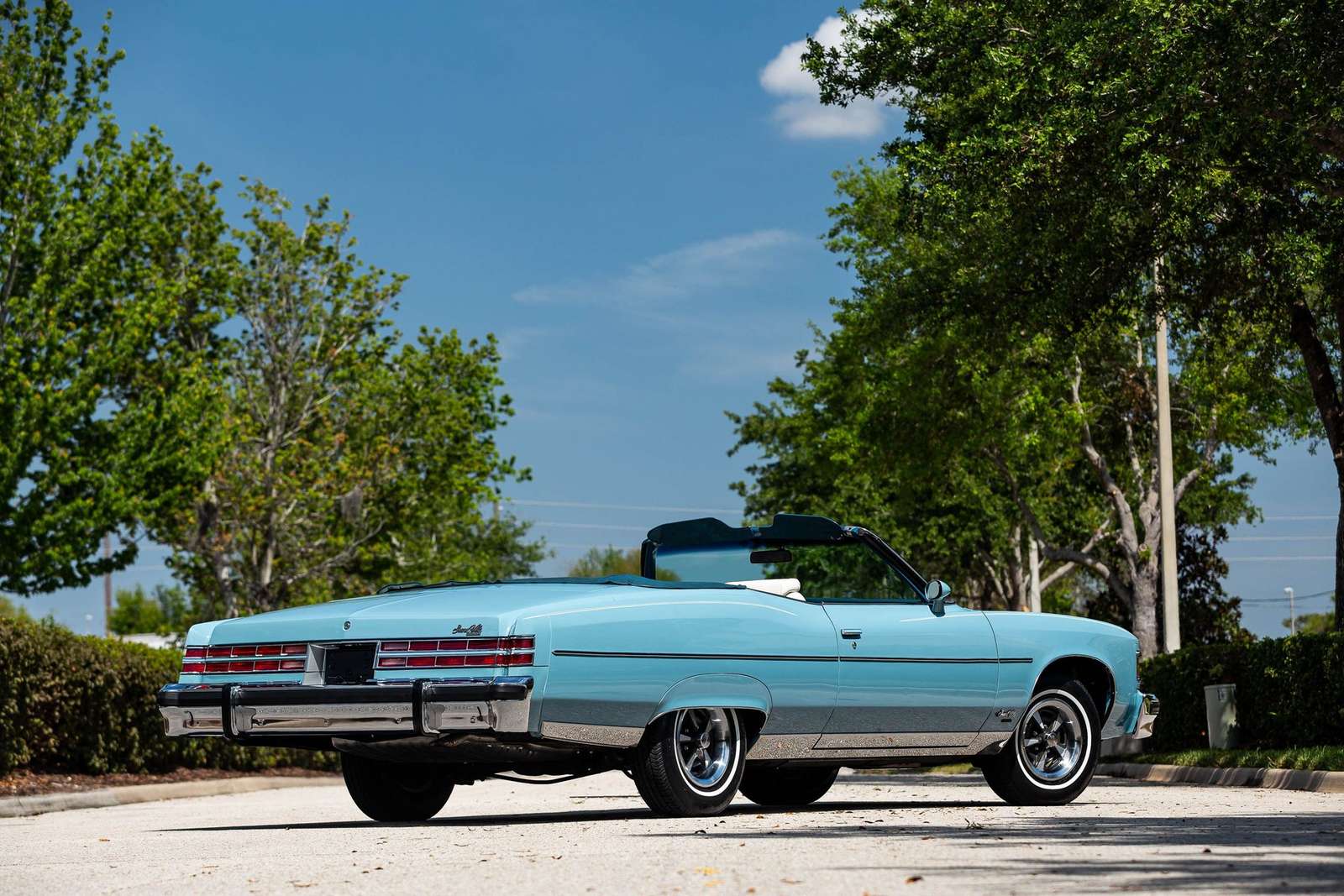 1975 Pontiac Grand Ville convertible jigsaw puzzle online