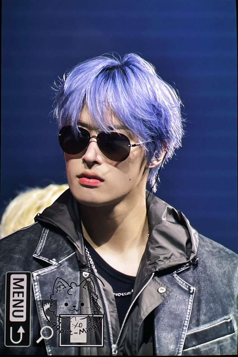 Blue Mingi stage jigsaw puzzle online
