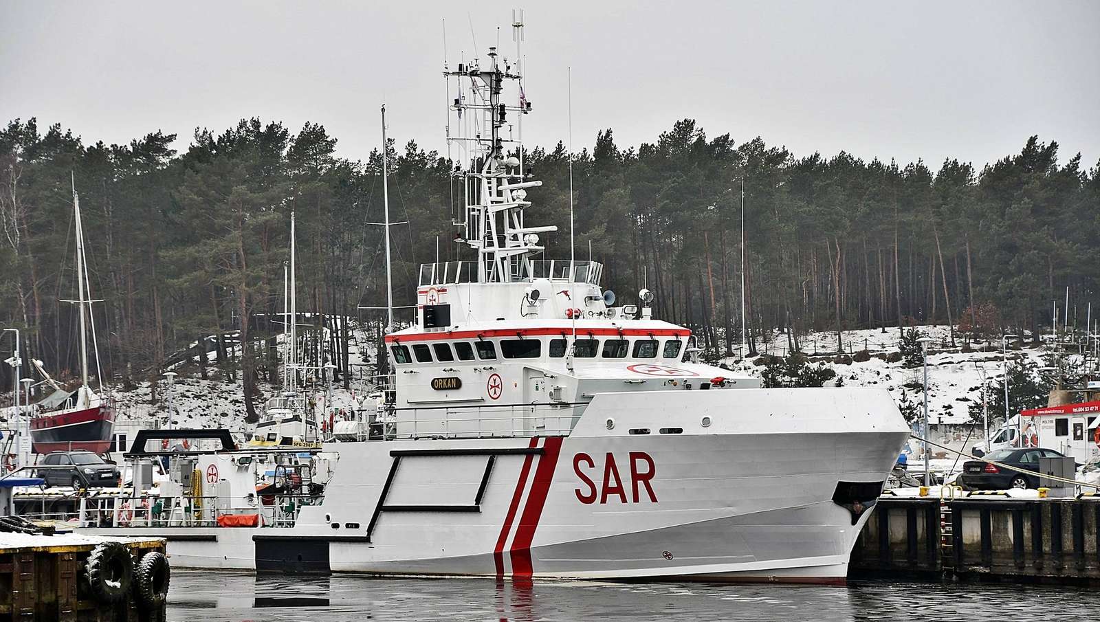 Rettungsschiff im Hafen von Ustka Online-Puzzle