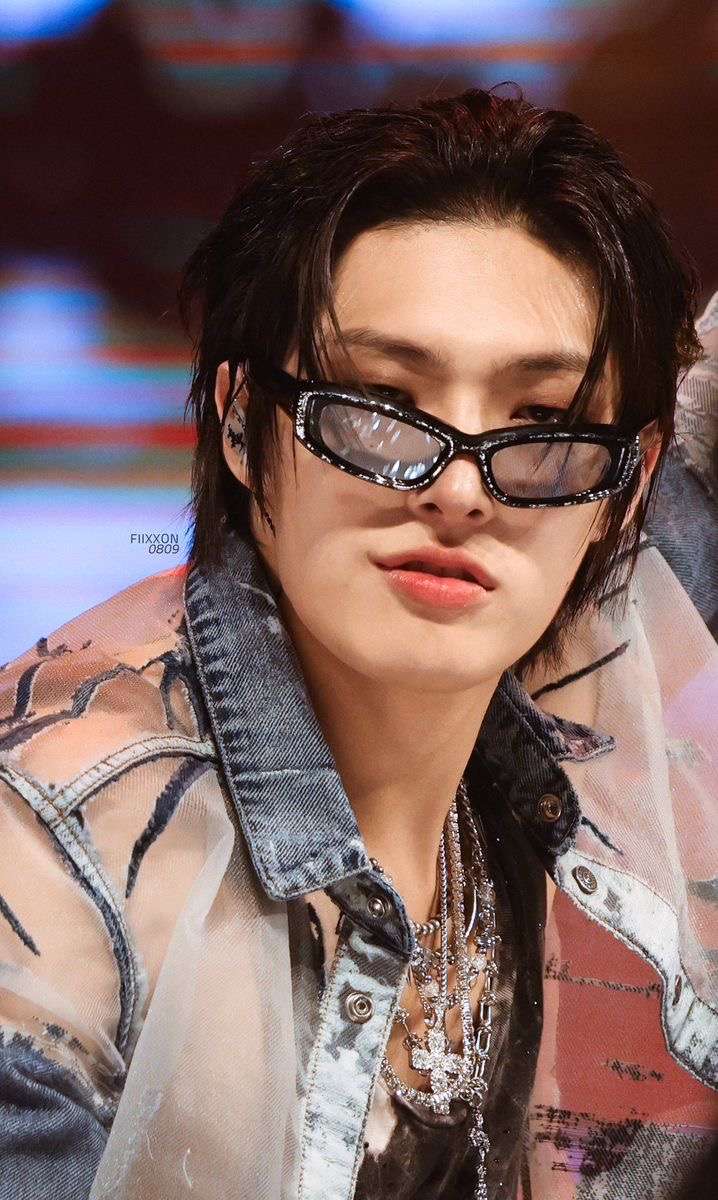 Mingi on stage puzzle online