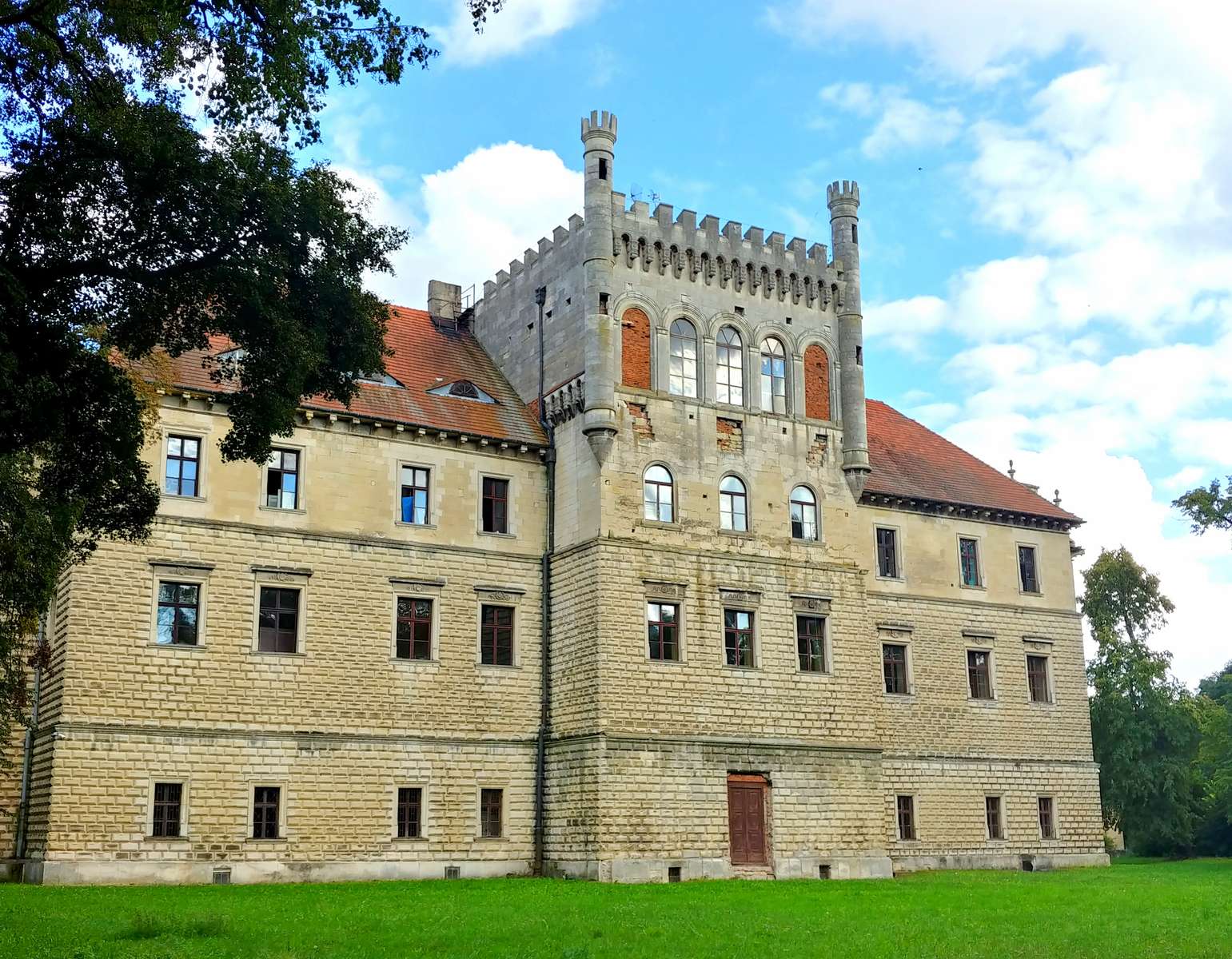 Mirów slott Pussel online