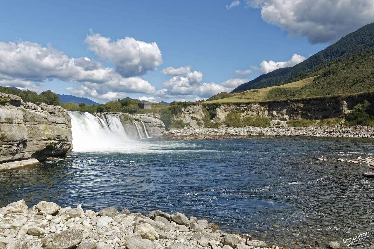 Neuseeland, Maruia Falls, Wasserfall. Puzzlespiel online