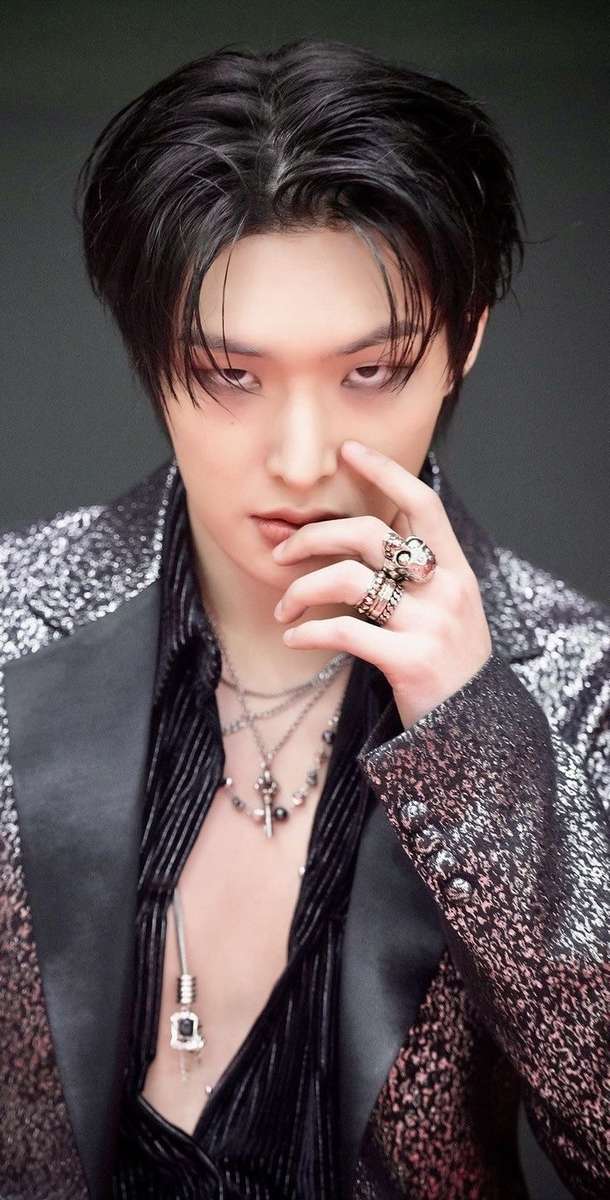 Mingi nella tua fantasia grigia puzzle online