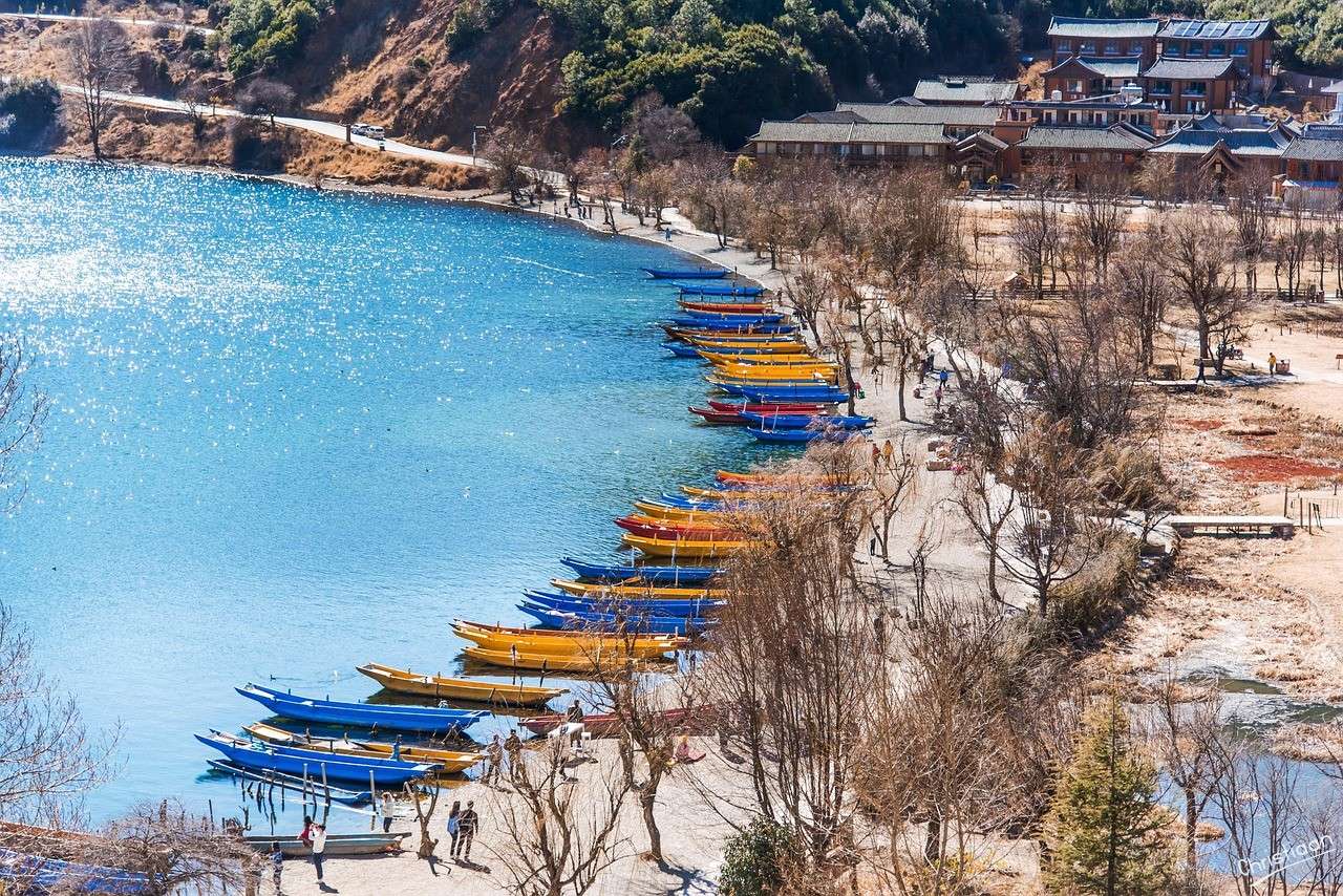 Lago Lugu, China, Yunnan. quebra-cabeças online