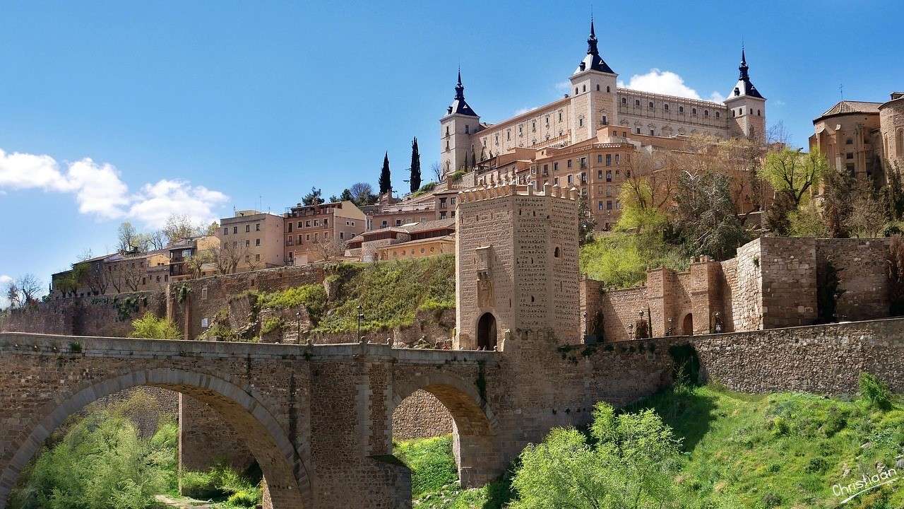 Castelul, Spania, Toledo. jigsaw puzzle online