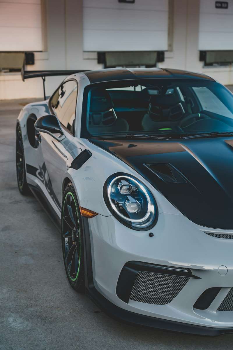 gray sports car porsche jigsaw puzzle online