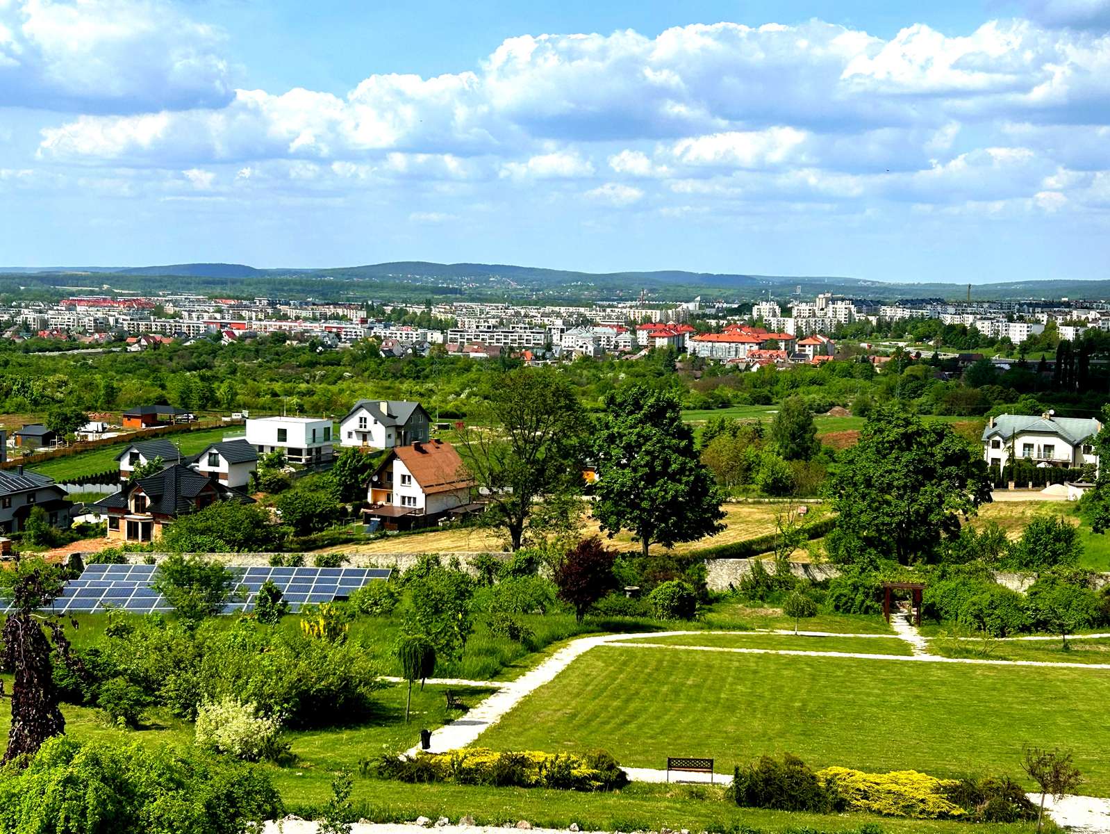 Kielce. Vue depuis Karczowka. puzzle en ligne