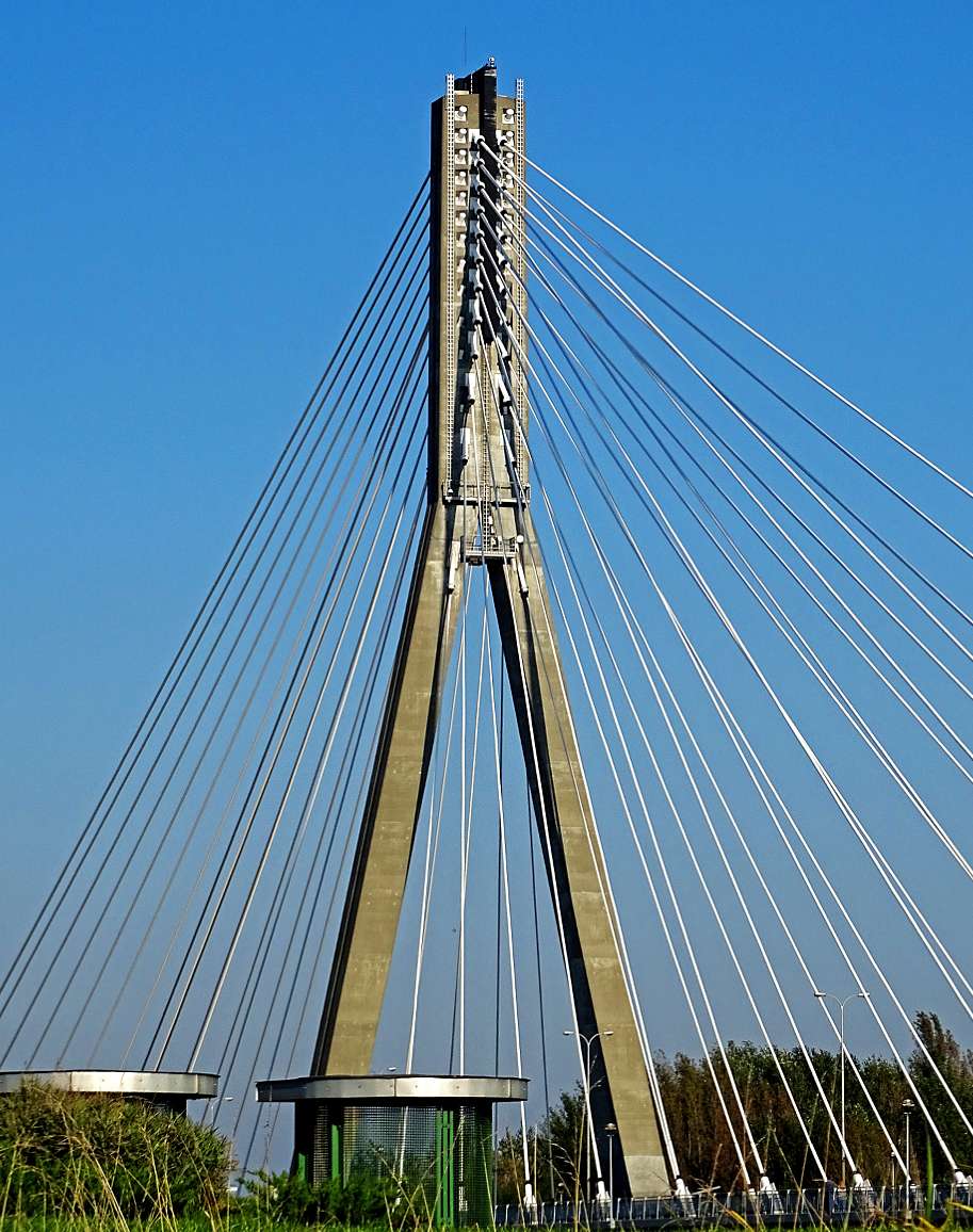 Pylône du pont Świętokrzyski puzzle en ligne