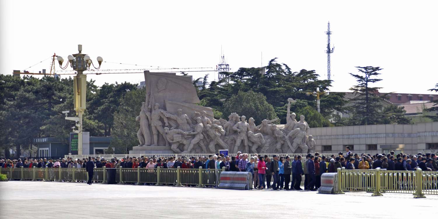 Wachtrij voor het Mao Zedong-mausoleum legpuzzel online