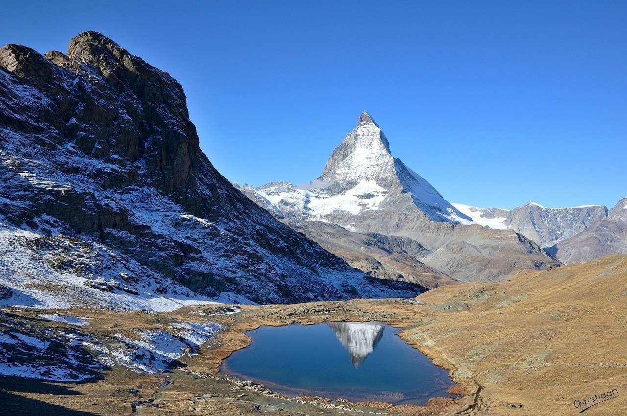Matterhorn, Riffelsee, Berg. Puzzlespiel online